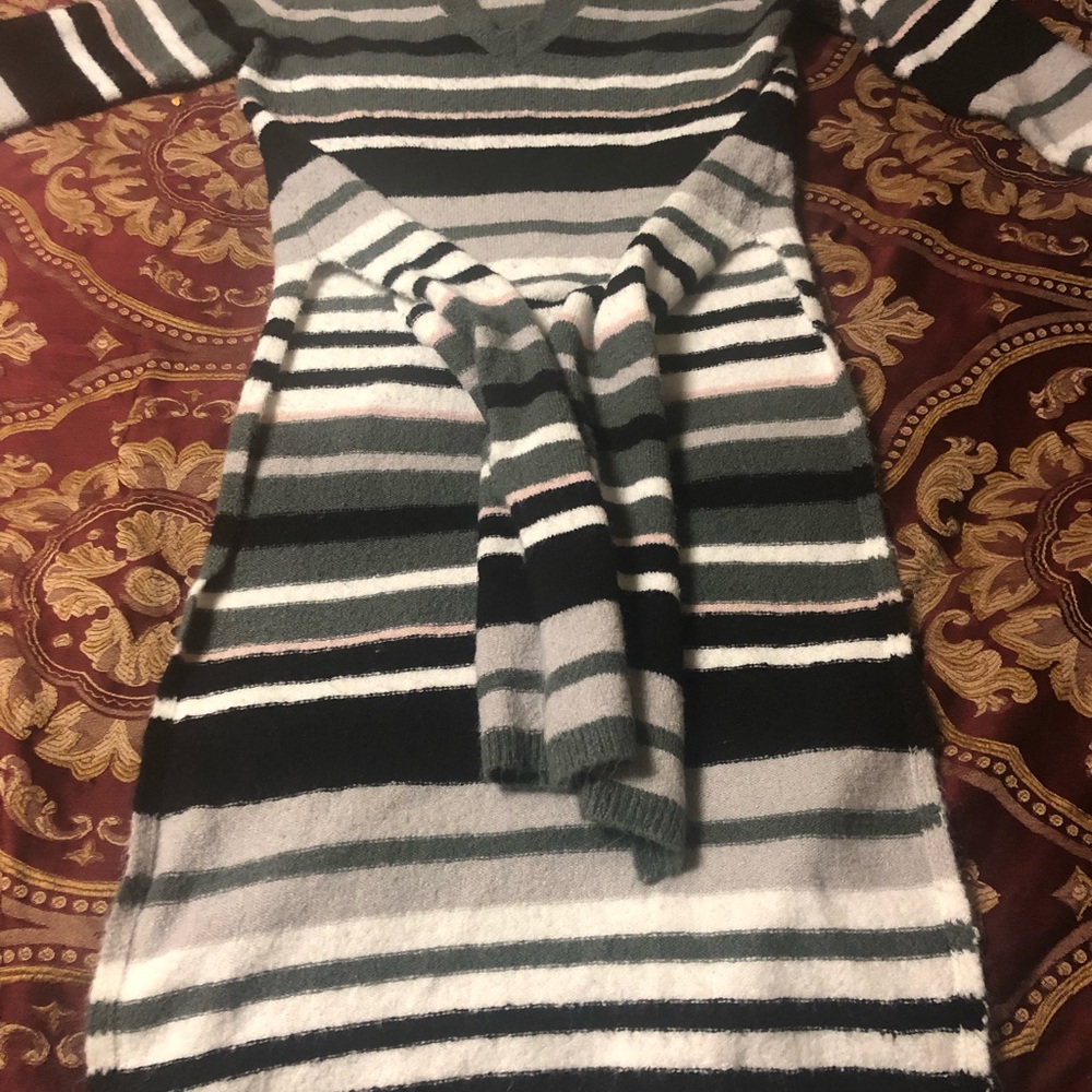 Sweater - Picture 2 of 3